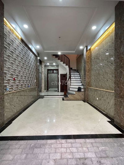 - THANG MÁY - KINH DOANH Trương Định 69m 7 T MT4m Giá chào 15.5 tỷ