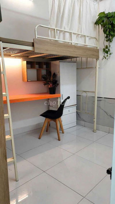 Ký túc xá thoáng mát 124 Xóm Chiếu, giá từ 1tr5