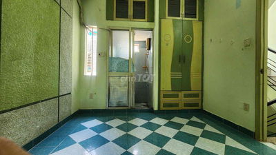 phòng trọ 14m2 đường Nguyễn thương hiền phu nhuan
