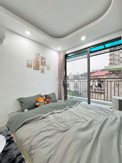 Cầu Giấy 30m2 Mới Tinh Full Đồ Ban Công Giá Tốt Ở Ngay