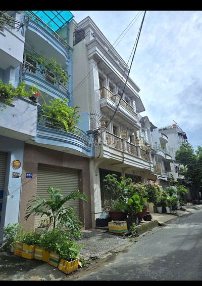 BÁN GẤP NHÀ 3 TẦNG 60M2, KHU PHÂN LÔ VIP TRƯỜNG CHINH, TÂN PHÚ. 8 TỈ
