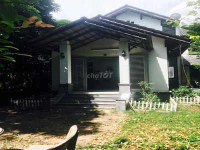 Bán gấp biệt thự 1300m2 có 300m2 thổ giá tốt cho nhà đầu tư