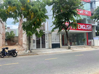 Mặt tiền phạm cự lượng gần biển Mỹ khê 160m2