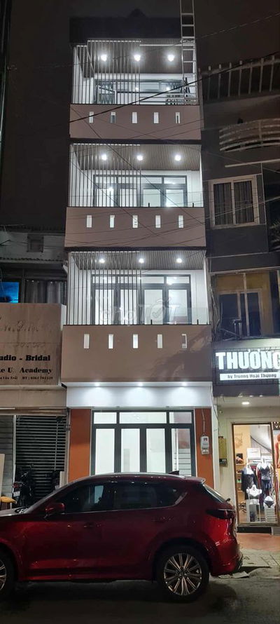 Cho thuê mặt bằng 3 tầng - chợ Đà Lạt, mặt tiền đường, mới xây