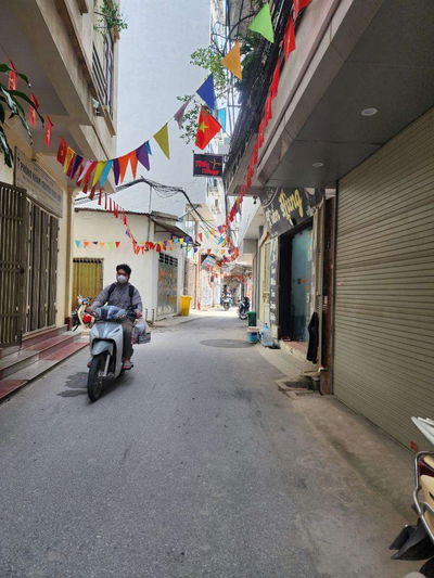 Nhà đẹp Lai xá 30m*5 tầng* mặt tiền 4,65m giá nhỉnh 5 tỷ.