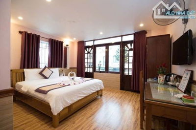 HẠ 5 TỶ BÁN NHANH TOÀ KHÁCH SẠN TẠI LÕI PHỐ CỔ HỘI AN. DOANH THU KHỦNG 500TRIỆU/THÁNG.