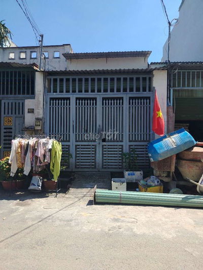 CHỦ GẤP BÁN ĐẤT TẶNG NHÀ CẤP 4 CÒN MỚI CÓ GÁC LỬNG  4 X 18 (72M2)