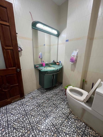 rông rãi tiện nghi , cửa sổ ban công