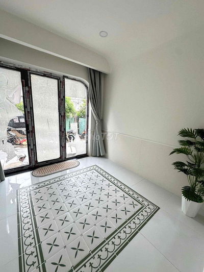 Căn 2 pn cao cấp sát xa lộ hà nội