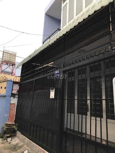 Nhà sổ chung Ngay ngã 3 chùa cao đài Linh Xuân