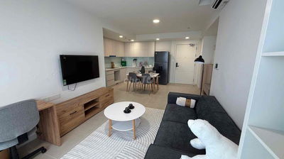 Cho thuê căn hộ Urban Green nhà mới thiết kế thoáng