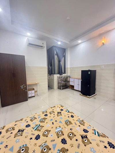 phòng trọ quận 10, đủ nội thất, giờ giấc tự do, thang máy, nhà xe rộng