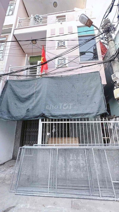 NHÀ 3 TẦNG KIỆT HÙNG VƯƠNG SÁT ĐƯỜNG CHÍNH