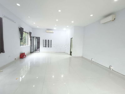 NHÀ MỚI 7×20 ×3 TẦNG, PHÒNG RỘNG 60M², VÒNG XOAY KHA VẠN CÂN
