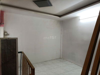 Nhà nhỏ 1 trệt 2 lầu 4,2×3,7