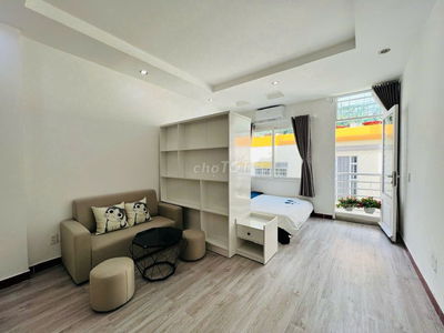 Căn hộ hiện đại giá chỉ 7XXX_50M2_Balcony_ngay trung tâm Quận 1