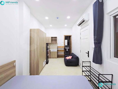 Căn Hộ mini - Đầy đủ nội thất , có hầm xe thang máy rộng rãi