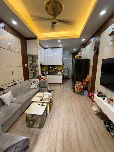 Lê Thị Bạch Cát - 4 tầng mới đẹp ở ngay, 3 phòng ngủ, 3 WC, sân thượng