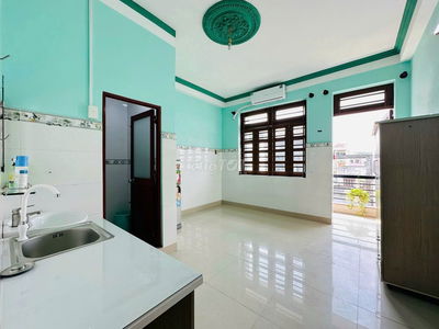 CĂN HỘ CÓ SẴN MÁY LẠNH KỆ BẾP TỦ LẠNH - NGAY NGÃ TƯ TÔ KÝ