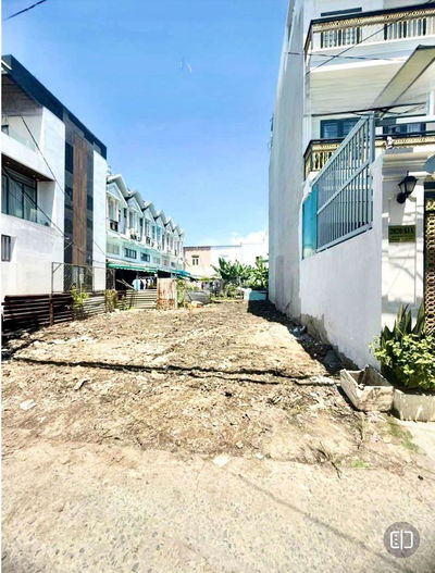 4x19m hẻm 4m kế quận 7 giá 3.75 tỷ