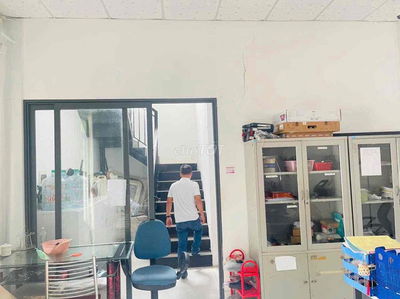 Bán nhà 2 tầng góc điện âm trái b2.19 lô 1 * - Nằm trên trục Từ giấy