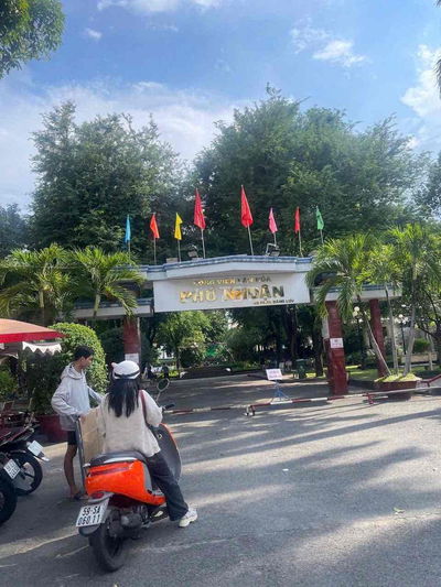 BÁN NHÀ PHÚ NHUẬN HẺM XE HƠI HOA SỮA – BÁN ĐẤT TẶNG NHÀ 2 TẦNG GẦN Q1