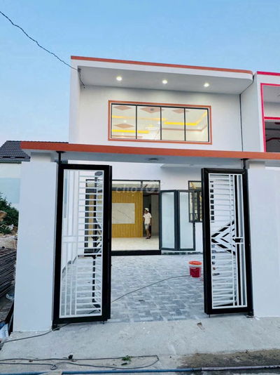 Bán nhà gác lửng mới xây ngay khu dân cư Tân Định Bến Cát