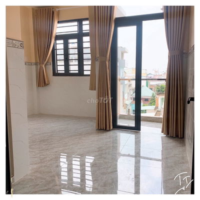 TRỐNG PHÒNG BAN CÔNG 25M2_NGAY AONE,CÓ THANG MÁY,MÁY LẠNH_XE FREE