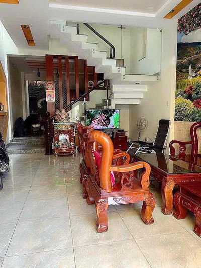 Gấp Bán Nhà MT-Đs 98, Phước Long A. 95m2, 3T, 3Pn.  Chỉ 11 Tỷ TL.
