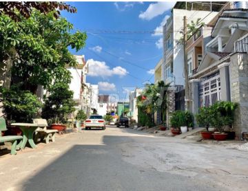 BÁN LÔ ĐẤT GÓC 2MT XE HƠI 6X17 TÔ NGỌC VÂN THẠNH XUÂN Q12