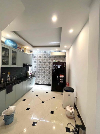 Cho thuê nhà 5PN 4VS 45m2 Cầu Giấy, HN 13tr