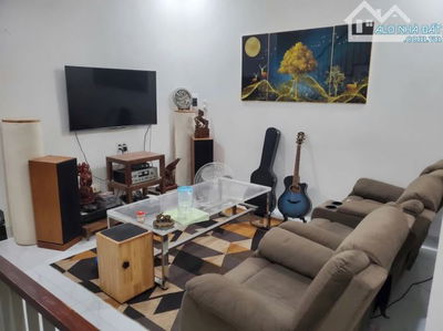 BỂ NỢ BÁN GẤP NHÀ 3 TẦNG MẶT TIỀN TỐ HỮU, 100M2, CHỈ NHỈNH 7 TỶ