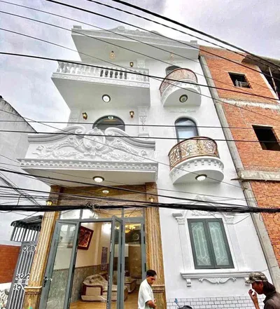 CHO THUÊ NHÀ 2 LẦU ĐẦY ĐỦ NỘI THẤT HẺM ĐƯỜNG NGUYỄN VĂN CỪ NỐI DÀI
