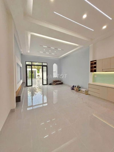 Nhà phố sổ hồng riêng sang tên nhanh