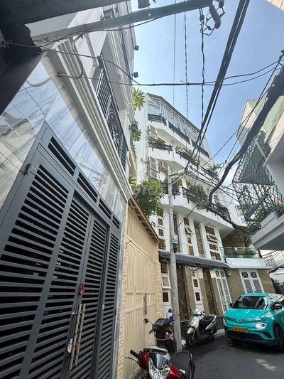 Hẻm 6m Lê Văn Sỹ thông ra Trường Sa DT 6 x 10m 2 tầng bán 9.2 tỷ TL