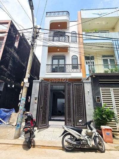 Bán Nhà mới 3PN, 1 phòng đa năng, 3WC, đường 8m, KDC Đ. Võ Văn Hát