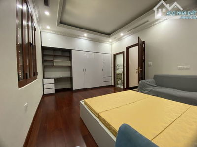 Cho thuê liền kề có thang máy Vạn Phúc - Hà Đông 100mx5T, MT6m chỉ 30 triệu/ tháng