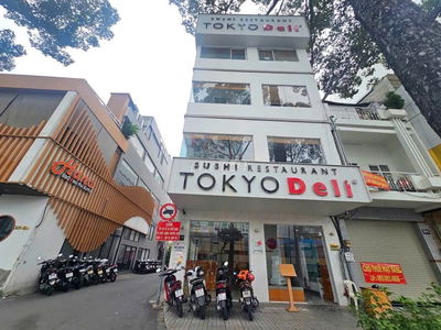 GÓC 2MT ĐƯỜNG 3/2 P.12 Q.10 , DTSD : 500M2 . NGANG 7M , GIÁ : 100TR