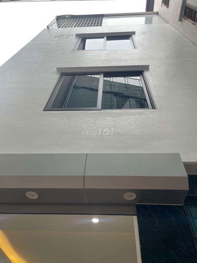 Bán nhà đẹp  Phạm Văn Đồng, ngõ rộng ba gác tránh, full nội thất 30*5T