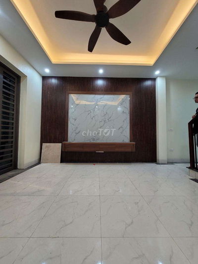 BÁN NHÀ KIÊU KỴ GIA LÂM-NGÕ THÔNG Ô TÔ ĐỖ CỬA- 41m2-MT4.0-4,5 TỶ