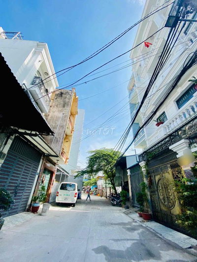 nhà bạn Sài Gòn giá tốt