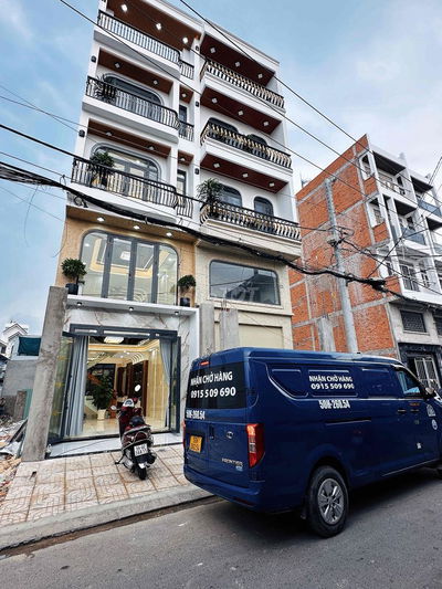 Nhà Phố 5 Tầng Full Nội Thất Cao Cấp – Gần Chợ Hẻm 8M
