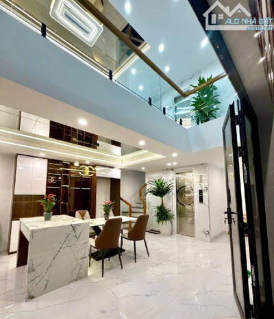 Siêu phẩm Trường Chinh, 6 tầng thang máy, full nội thất 5 sao, chỉ 30m ra phố giá 11.8 Tỷ