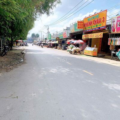 Cần bán gấp lô đất 5x35. Thổ cư 100m2.  Ngay chợ Chánh lưu. Dân đông