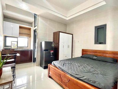 Phòng trọ full nội thất 30m2 gần Phan Xích Long, ngay Nguyễn Công Hoan