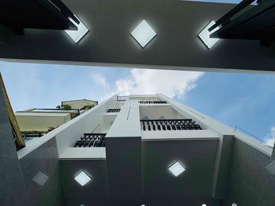 BÁN NHÀ 2 LẦU HẺM Ô TÔ XE NGỦ TRONG NHÀ - ĐƯỜNG 160 - 80M2