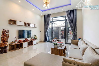 Bán gấp căn nhà ngay Bùi Quang Là, Gò Vấp. Giá:  2 tỷ 630tr, sổ hồng riêng, đường ô tô 6m