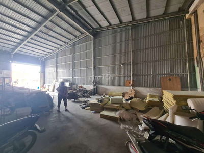 Cho Thuê Xưởng 15tr 200m An Phú Đông Q12. Xe container