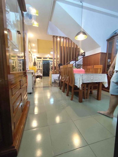 đang Ngộp 4 tĩ 5 bán nhanh 5 tĩ 7 còn bớt ạ