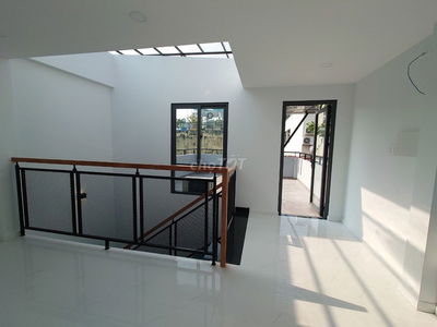 Bán gấp nhà 5x14m, Nguyễn Tri Phương,Q10, 5 tầng mới 99% full nội thất